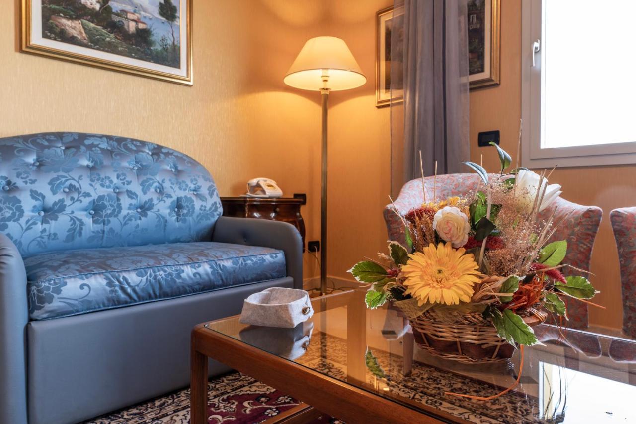 Hotel Bellevue Et Mediterranée Diano Marina Extérieur photo