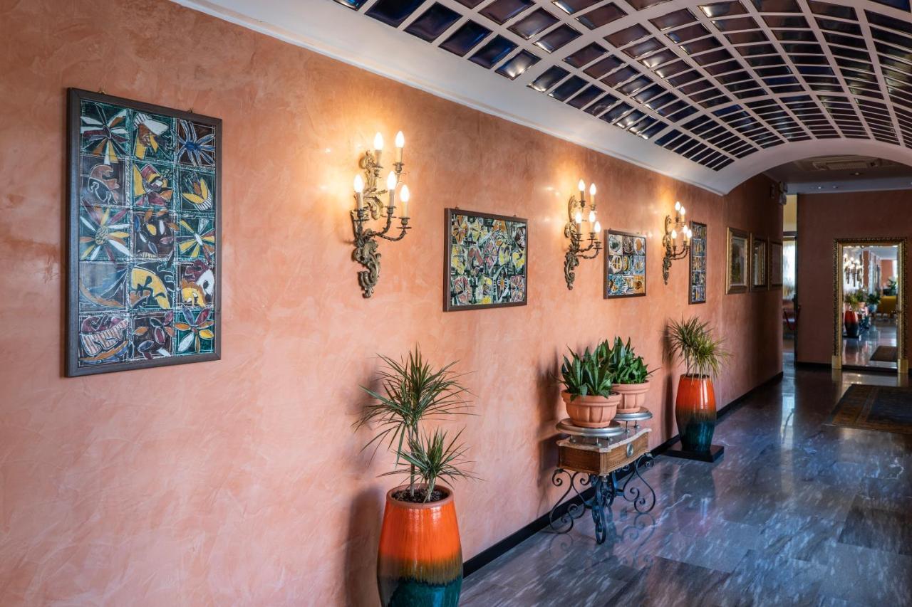 Hotel Bellevue Et Mediterranée Diano Marina Extérieur photo